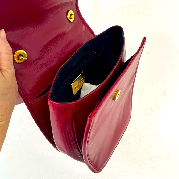 DE VECCHI by Hamilton Hodge Italian Leather Shoulder Bag Classic Red Gold Chain - Picture 6 of 15